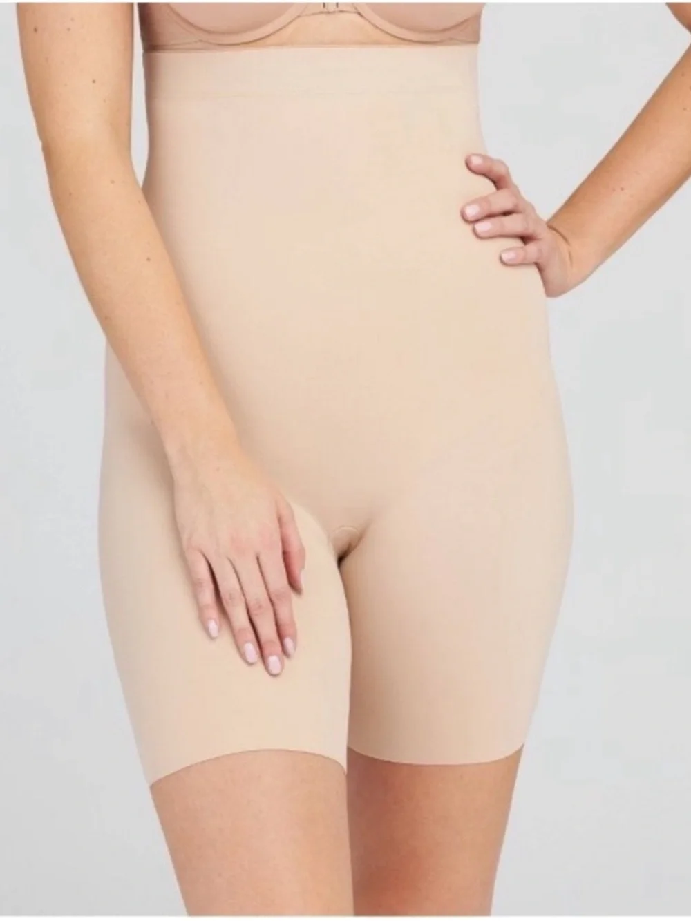 NWT Assests Spanx shaping high-waisted mid-thigh nude shorts shapewear small
